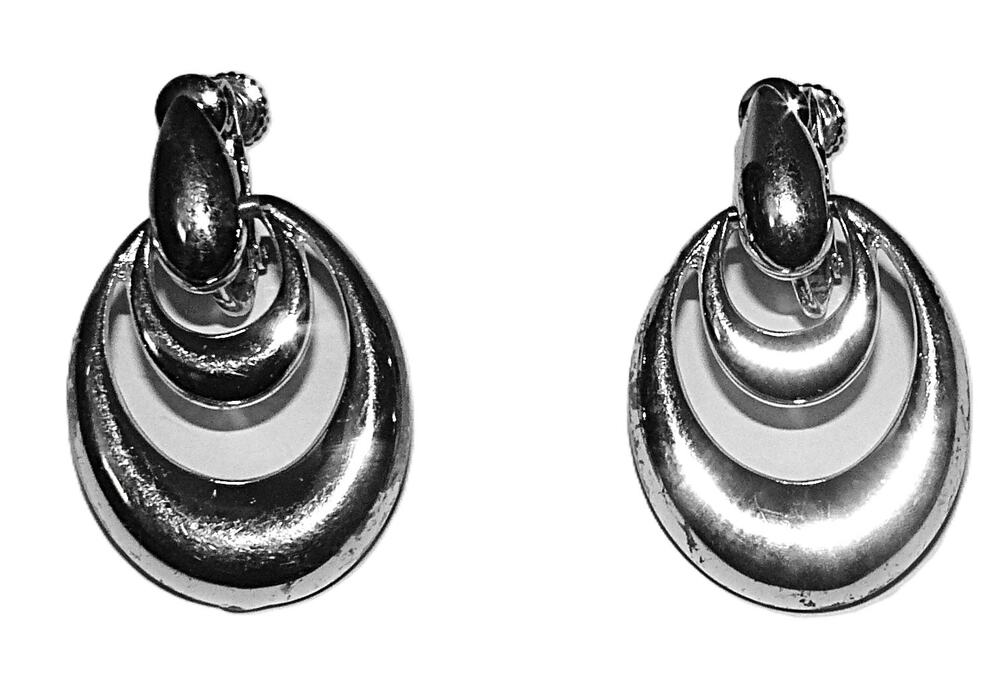 Vtg Napier Marked Silver-Tone Layered Hoop Clip-On Earrings 2 Inches Long SEE